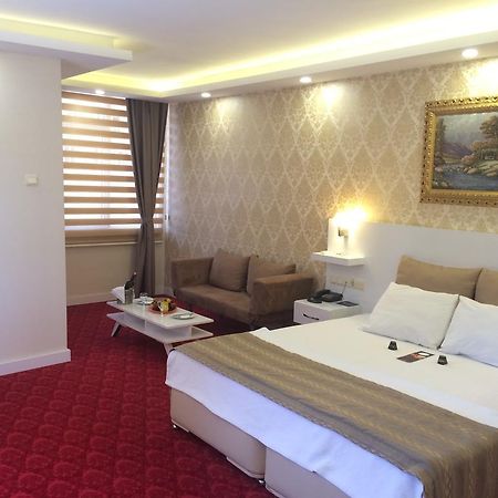 Cavusoglu Oteli อาดานา ภายนอก รูปภาพ